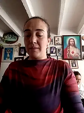 skayhot  online show from February 7, 2025, 1:32 pm