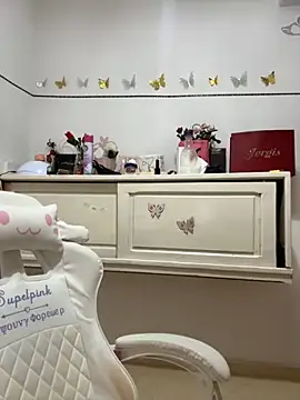 Hot malak online show from October 1, 2025, 8:15 pm