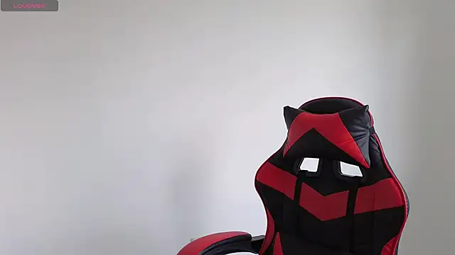 tammyandrade  online show from January 18, 2025, 2:12 pm