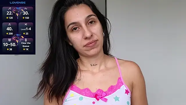 tammyandrade  online show from February 7, 2025, 1:01 pm