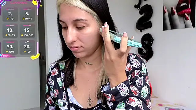 tammyandrade  online show from October 17, 2025, 3:47 pm