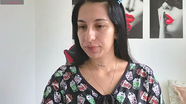 tammyandrade  online show from April 15, 2026, 1:40 pm