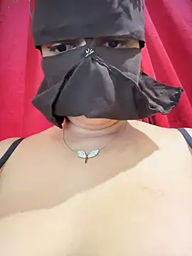 Snapshot of Battaa chatting on December 18, 2024, 5:42 pm Battaa online show from December 18, 2024, 5:42 pm