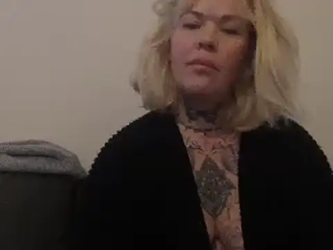 blondy40 online show from March 11, 2025, 10:42 pm