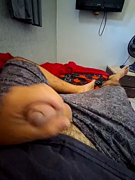 mfreitas005 online show from February 25, 2026, 4:05 pm