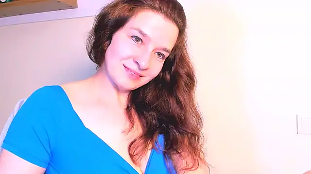 Clear Angel online show from November 21, 2025, 8:07 pm