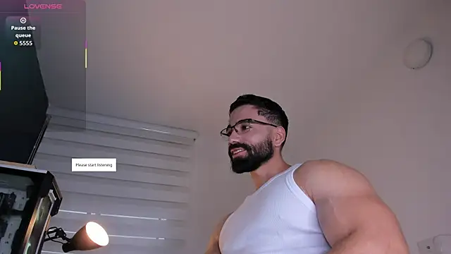 Snapshot of edrick_walton1 chatting on June 5, 2026, 11:27 am edrick walton1 online show from June 5, 2026, 11:27 am