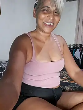 Snapshot of Goodgirlsue_77 chatting on February 13, 2026, 6:15 pm Goodgirlsue 77 online show from February 13, 2026, 6:15 pm