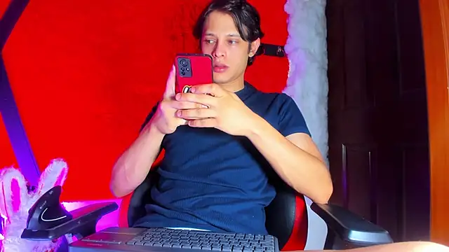 LilOwen  online show from March 23, 2026, 4:33 pm