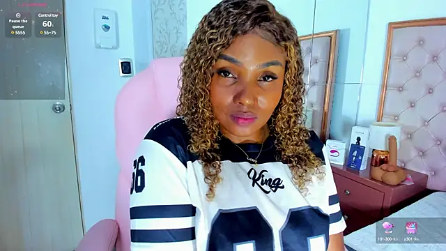 Isla Scott online show from March 21, 2025, 2:29 pm