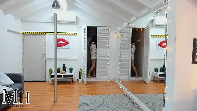 Snapshot of MizzHell chatting on January 12, 2026, 3:56 am MizzHell online show from January 12, 2026, 3:56 am