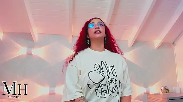 Snapshot of MizzHell chatting on February 21, 2026, 4:02 am MizzHell online show from February 21, 2026, 4:02 am