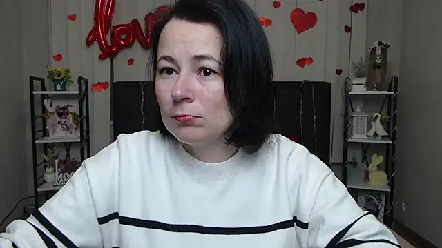 MarieSho online show from February 2, 2026, 5:55 pm