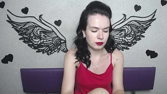 JasmineKouch online show from October 7, 2025, 5:10 pm