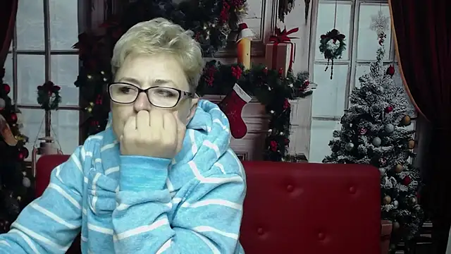 EmiliaGree online show from December 17, 2025, 6:14 pm