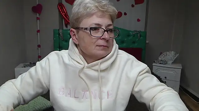 EmiliaGree online show from February 5, 2026, 8:24 pm