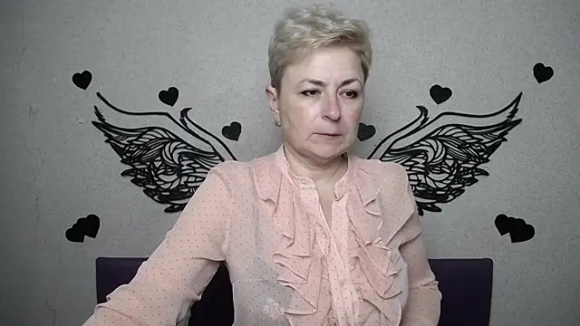 EmiliaGree online show from April 5, 2026, 5:21 pm
