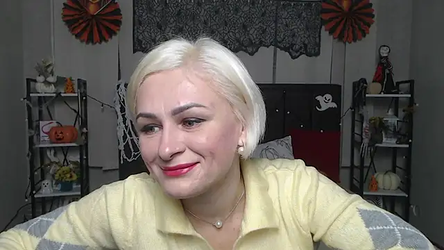 OliviaHorst online show from October 23, 2025, 5:29 am