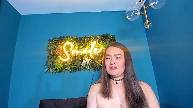 celestelewis online show from November 29, 2025, 7:39 pm