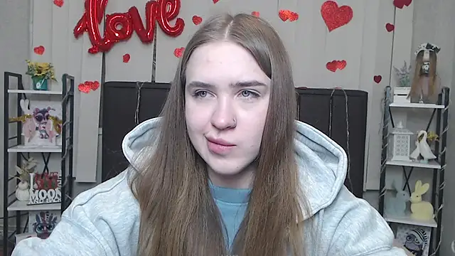 LauraHlot online show from February 6, 2026, 9:29 pm