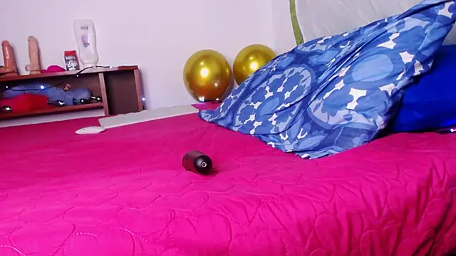 anyaadamss online show from January 26, 2025, 5:13 am