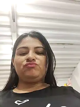 Snapshot of Linda_Lars chatting on January 1, 2025, 3:13 am Linda Lars online show from January 1, 2025, 3:13 am
