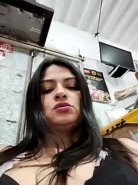 Snapshot of Linda_Lars chatting on January 7, 2025, 5:01 am Linda Lars online show from January 7, 2025, 5:01 am