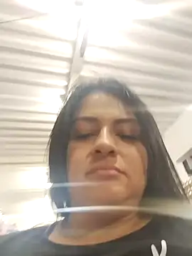 Snapshot of Linda_Lars chatting on January 31, 2025, 6:35 am Linda Lars online show from January 31, 2025, 6:35 am