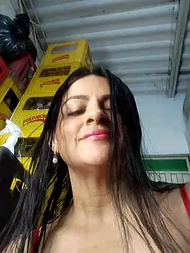 Snapshot of Linda_Lars chatting on September 12, 2025, 2:33 am Linda Lars online show from September 12, 2025, 2:33 am