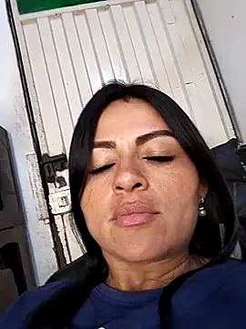 Snapshot of Linda_Lars chatting on October 1, 2025, 3:12 am Linda Lars online show from October 1, 2025, 3:12 am