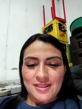 Snapshot of Linda_Lars chatting on October 13, 2025, 4:12 am Linda Lars online show from October 13, 2025, 4:12 am