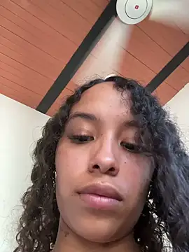 MarieLeon online show from January 6, 2026, 8:45 pm