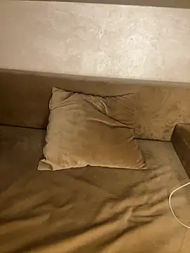 RachaCharmouta online show from November 5, 2025, 6:30 pm