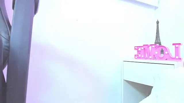 silvana  miller online show from February 5, 2025, 10:22 pm