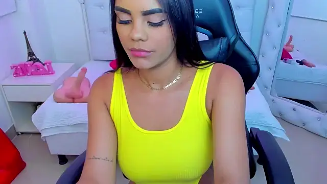 silvana  miller online show from February 12, 2025, 7:02 pm