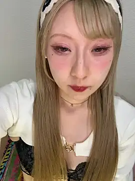 alice  1111 online show from April 21, 2026, 12:44 pm