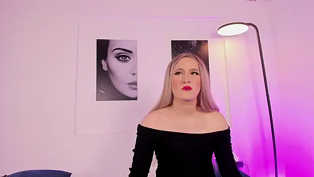 Snapshot of JESSI_NAOMI chatting on February 20, 2025, 12:52 am JESSI NAOMI online show from February 20, 2025, 12:52 am