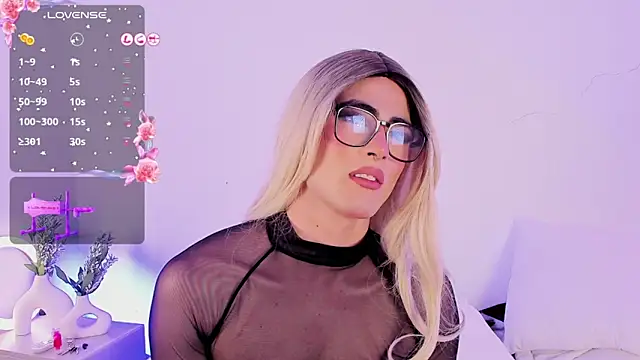 Snapshot of JESSI_NAOMI chatting on March 5, 2025, 5:29 am JESSI NAOMI online show from March 5, 2025, 5:29 am