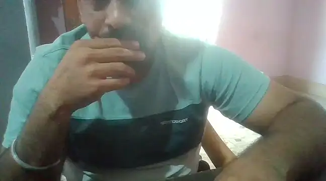 Snapshot of boyplay1000 chatting on February 24, 2025, 8:38 am boyplay1000 online show from February 24, 2025, 8:38 am