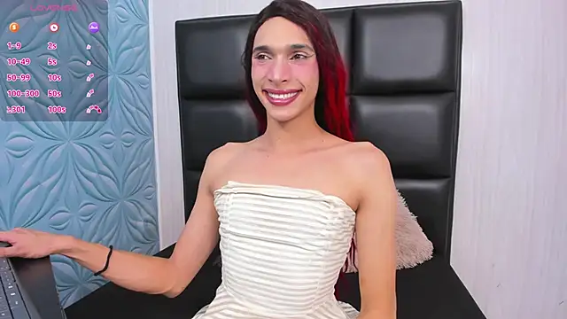 Snapshot of Milk_max_18 chatting on February 14, 2025, 8:26 pm Milk max 18 online show from February 14, 2025, 8:26 pm