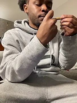 Snapshot of MobyDxck chatting on December 3, 2024, 6:15 am MobyDxck online show from December 3, 2024, 6:15 am