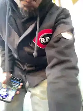 Snapshot of MobyDxck chatting on December 21, 2024, 2:04 pm MobyDxck online show from December 21, 2024, 2:04 pm