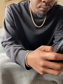 Snapshot of MobyDxck chatting on December 22, 2024, 4:59 pm MobyDxck online show from December 22, 2024, 4:59 pm