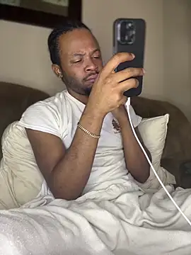 Snapshot of MobyDxck chatting on March 2, 2025, 5:25 pm MobyDxck online show from March 2, 2025, 5:25 pm