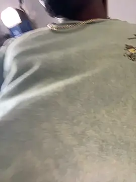 Snapshot of MobyDxck chatting on November 6, 2025, 9:37 pm MobyDxck online show from November 6, 2025, 9:37 pm