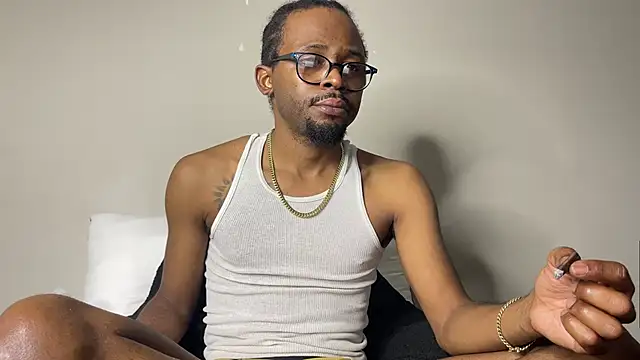 Snapshot of MobyDxck chatting on January 19, 2026, 12:20 pm MobyDxck online show from January 19, 2026, 12:20 pm