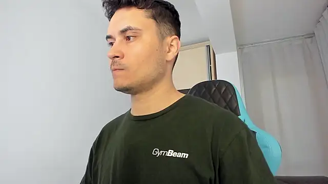 MatMalonne online show from April 23, 2026, 4:03 am