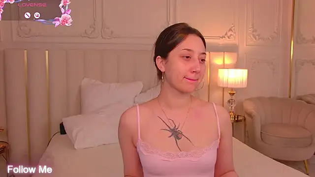 Snapshot of MaryReel chatting on October 28, 2025, 9:02 am MaryReel online show from October 28, 2025, 9:02 am