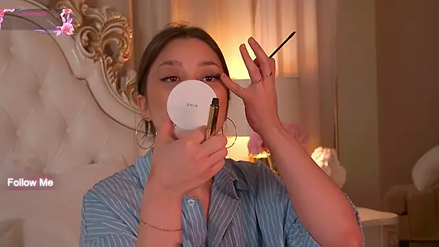 Snapshot of MaryReel chatting on November 16, 2025, 9:48 am MaryReel online show from November 16, 2025, 9:48 am