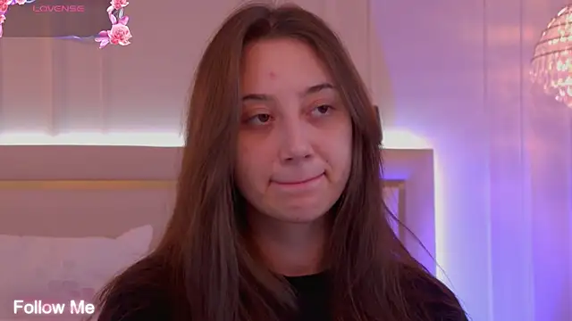 Snapshot of MaryReel chatting on November 25, 2025, 9:42 am MaryReel online show from November 25, 2025, 9:42 am